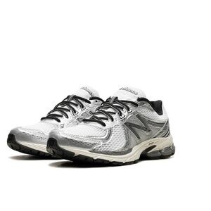 New Balance Women’s Sneakers